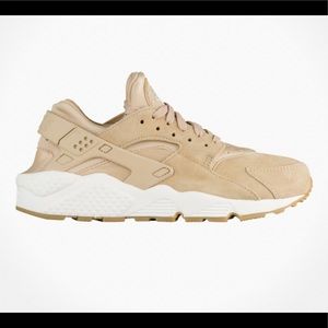 Suede Tan Nike Huaraches